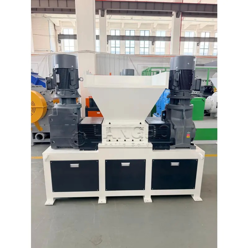 najnowsza sprawa firmy na temat Double Shaft Shredder Machine for Bulky Plastic Waste Processing in Spain Recycling System