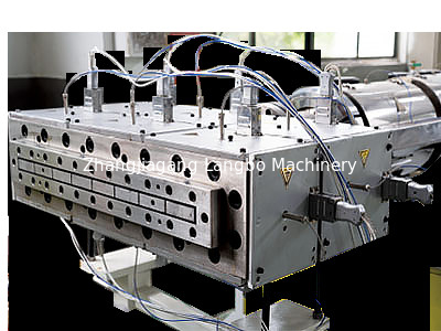 PC Profile Board Extruder Fence Sealing Strip PC Hollow Sheet Extrusion Making Machine