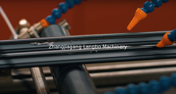 Maszyna do tworzenia profili PVC o średnicy 1180 mm z dodatkami do proszku PVC w celu spełnienia wymagań klientów