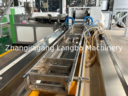 Co Zewnętrzna linia wytłaczania Wpc z 3D embossing