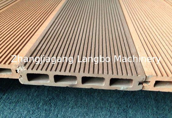 WPC Decking Flooring Post Composite Profile Rail Extrusion Production Line Maszyna do wytwarzania