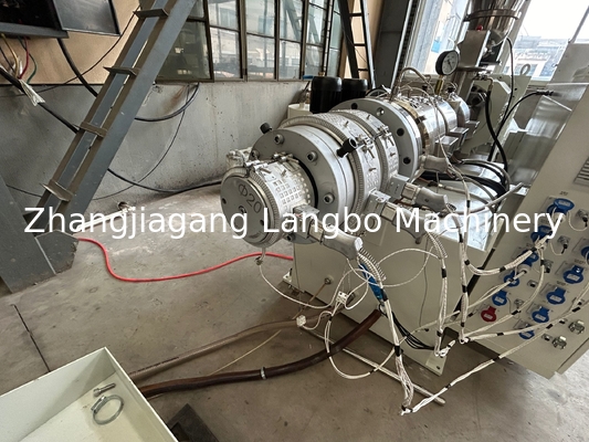 Automatyczna linia wytłaczania rur PLC CPVC z przekroczeniem 20-110 mm