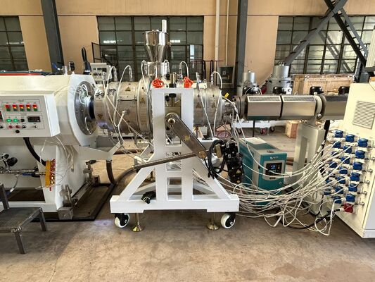 Chiny 16-110mm High Density Polyethylene Pipe Making Machine z silnikiem  i PLC