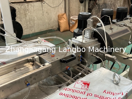PVC WPC Panel Machine Dekoracja wnętrza Okładziny Sufit Płytki dachowe Linia produkcyjna wytłaczania