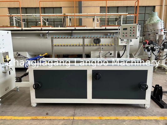 Maszyna do tworzenia profili PVC o średnicy 1180 mm z dodatkami do proszku PVC w celu spełnienia wymagań klientów
