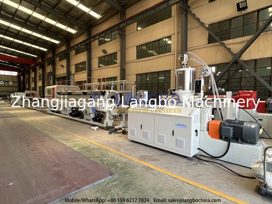Inwerter ABB Używany w linii wytłaczania rur HDPE 16-110 mm z wytłaczką 65/33