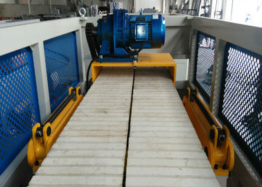 Kompatybilność z kształtami wielowymiarowymi PC Profile Board Extruder PC Hollow Sheet Extrusion Making Machine