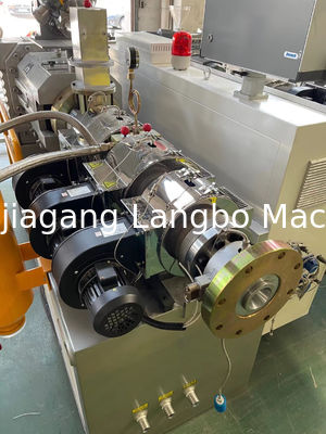 Linia do produkcji rur z tworzywa sztucznego PVC, maszyna do produkcji rur PVC z wysokowydajnym ekstruderem w atrakcyjnych cenach