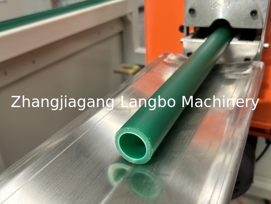Linia wytłaczania rur plastikowych PPR Maszyna do wytwarzania rur plastikowych HDPE / PE Linia produkcyjna rur