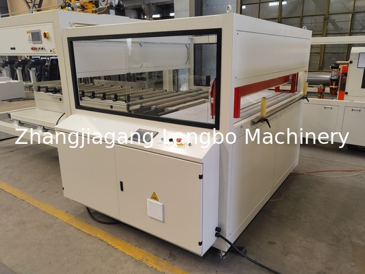 Linia wytłaczania okien PVC Maszyna wytłaczająca 1200 mm Linia produkcyjna płytek PVC z automatyczną maszyną obróbczą