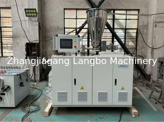 Profesjonalna linia produkcyjna wytłaczania płyt kompozytowych do podłóg z profili drewna i tworzyw sztucznych