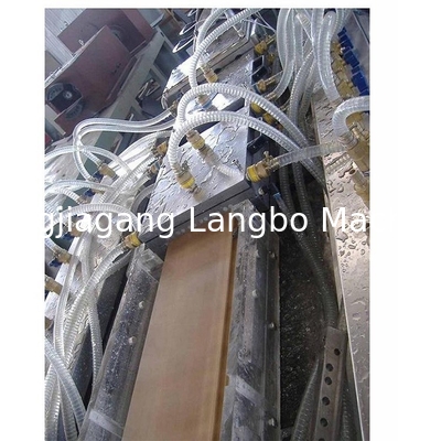 WPC Decking Flooring Post Composite Profile Rail Extrusion Production Line Maszyna do wytwarzania