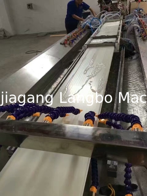 WPC Decking Flooring Post Composite Profile Rail Extrusion Production Line Maszyna do wytwarzania