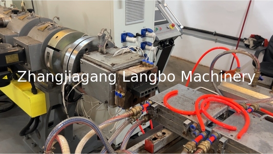 PVC WPC PE Panel Profil sufitowy Decking Production Extrusion Extruding Line