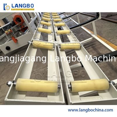 Produkcja przewodów PVC Maszyny do wytłaczania rur z tworzyw sztucznych