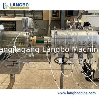 Linia produkcyjna wytłaczania rur PPR Linia produkcyjna wytłaczania rur Extruder Maszyna do produkcji rur