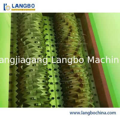 W pełni automatyczna pozioma kruszarka do odpadów z tworzyw sztucznych, nowa maszyna do kruszenia rur PVC, rur falistych PE, recyklingowa maszarka do rozdrabniania