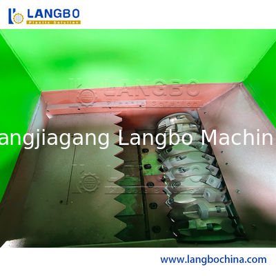 Jednoszytkowe HDPE Kłęby Rury Plastikowe E-odpady Drzewo Materiał metalowy Plastikowa folia butelka worek beczka blok tkanina torba ton torba Raffia torba Shredder maszyna