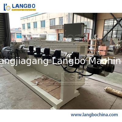 Wytłaczarka z pojedynczym ślimakiem z tworzywa sztucznego 150 - 1500KG / H Prędkość do rur kanalizacyjnych z PE