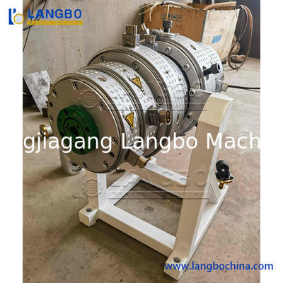 Sprzęt do wytwarzania wyrobów z tworzyw sztucznych