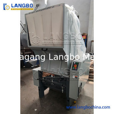 Szlifier plastikowy dla PVC PE Rury faliste Rury tacki Palety zwierzęce PVC PC EVA ABS Codzienne materiały kruszące Shredding Shredder Machine