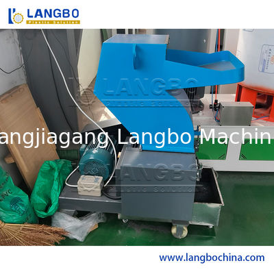 Przemysłowa kruszarka/rozdrabniarka do butelek PET z odpadów, maszyna do kruszenia butelek plastikowych, linia produkcyjna