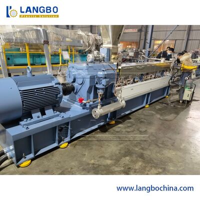 150kg/H Plastic Pelletizing Machine Semi Automatic Operated Top Feeding