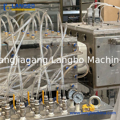 PP PE drewno plastikowe kompozyty WPC Decking Wall Cladding Panel Profile Extrusion Machine/PVC Window and Door Profile Door Panel Extruder Machine Production Line