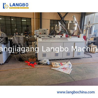 PPE HDPE Mpp PE Plastikowe przewłoki złożone WPC Profil Extruder Extrusion Making Machine Production Line