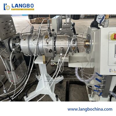 Linia wytłaczania rur PPR o niskiej hałasie 50 mm o wysokiej produkcji i maszyna do produkcji rur PPR