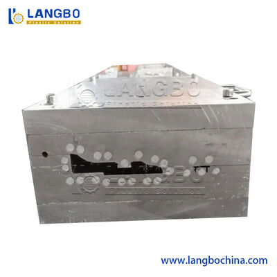 Linia produkcyjna wytłaczania tworzyw sztucznych do płytek z PVC