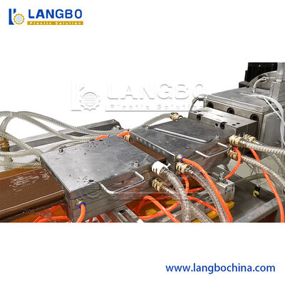 WPC Profile Board Extruder Drzewo Plastic Composite Okienne Drzwi Ramy Decking Panel ściany Podłogi Ogrodzenie Szczelnia PC Płytka Płytkowa Maszyna do wytłaczania