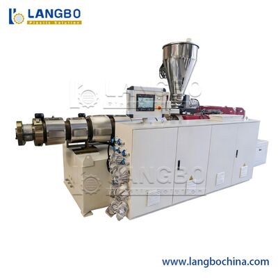 PP PE PVC Odpady z recyklingu Plastic Wood Lumber Wood Composite WPC Decking Flooring Fence Post Wall Cladding Window Door Panel Frame Profile Extruder Machine