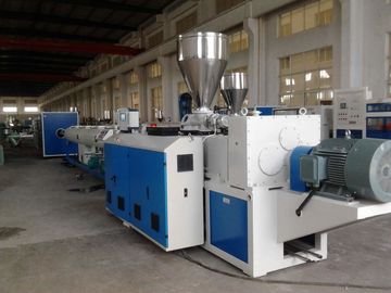 Automatyczna linia do wytłaczania poddana recyklingowi do produkcji rur z tworzyw sztucznych