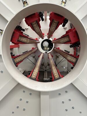 Zaawansowana fabryka maszyn do produkcji tworzyw sztucznych UPVC o dużej średnicy 400-710 mm w Chinach