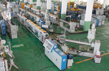 Automatyczna linia do wytłaczania rur PE Pojedyncza śruba do produkcji rur z tworzywa sztucznego o dużej prędkości
