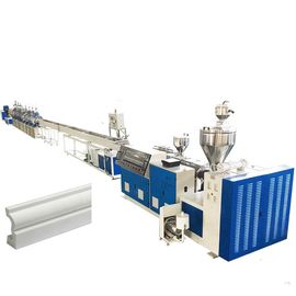 Plastikowa linia produkcyjna profili PVC Listwa przypodłogowa Wysokowydajna linia do wytłaczania