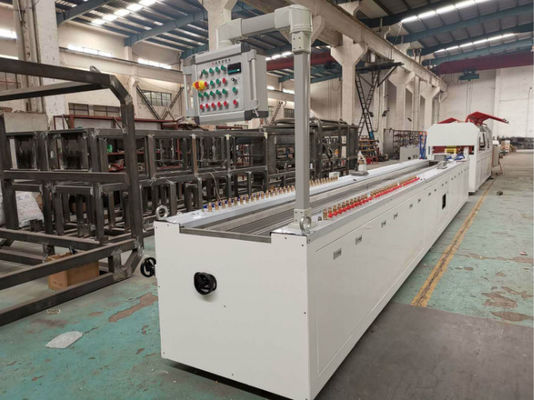 Certyfikat CE Wytłaczarka do paneli z pianki PCV Wytłaczarka do profilu produktu